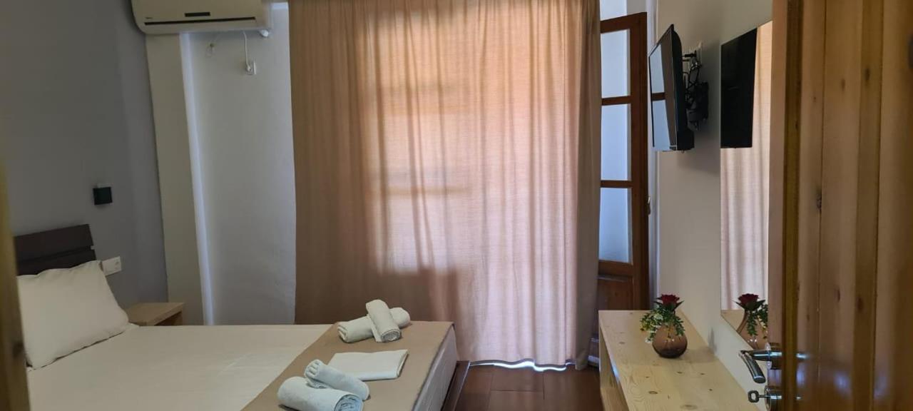 Apart-Hotel Llazari Himarë Exterior foto