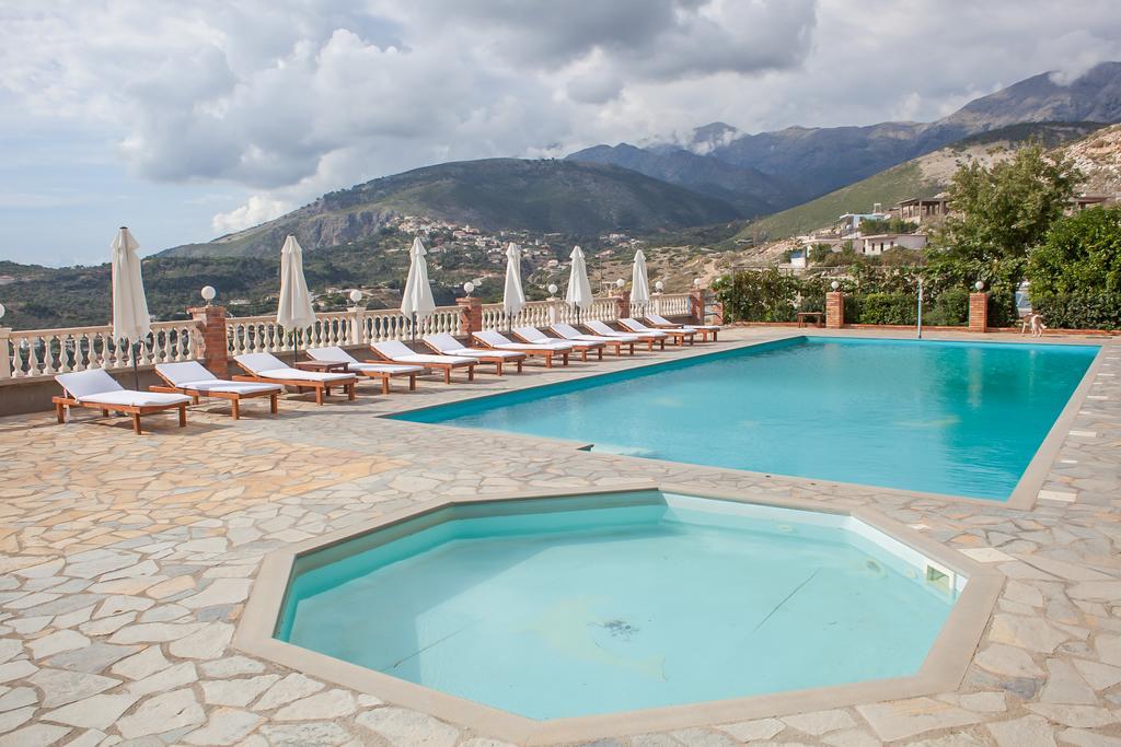 Apart-Hotel Llazari Himarë Exterior foto